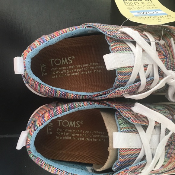NEW TOMS Del Rey Sneakers size 5.5 - Picture 2 of 2